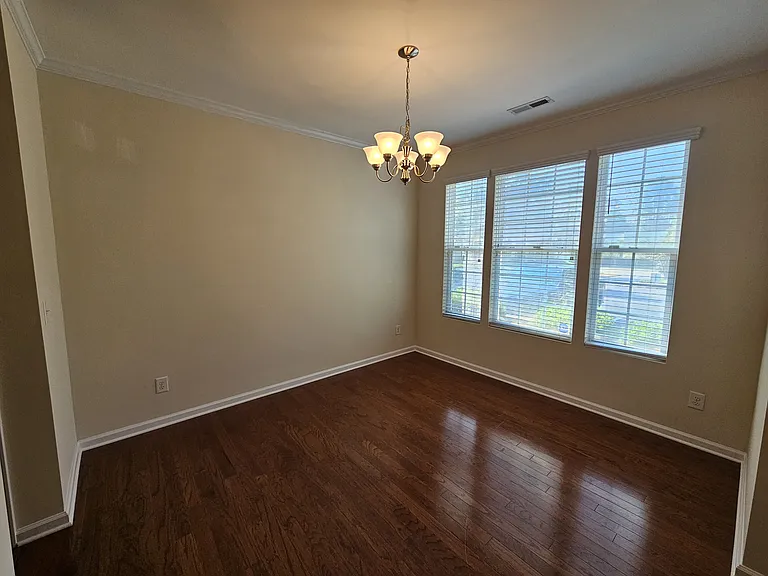 759 Cupola Dr — Photo 3