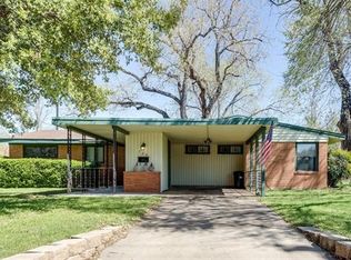 722 Wildwood Dr, Irving, TX 75060