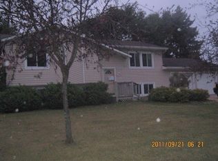 585 23rd St NE, Owatonna, MN 55060