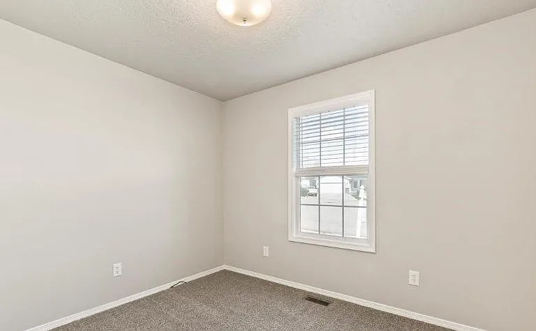 525 Ohio Ct — Photo 7