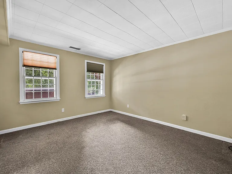 128 Old Town Farm Rd — Photo 17