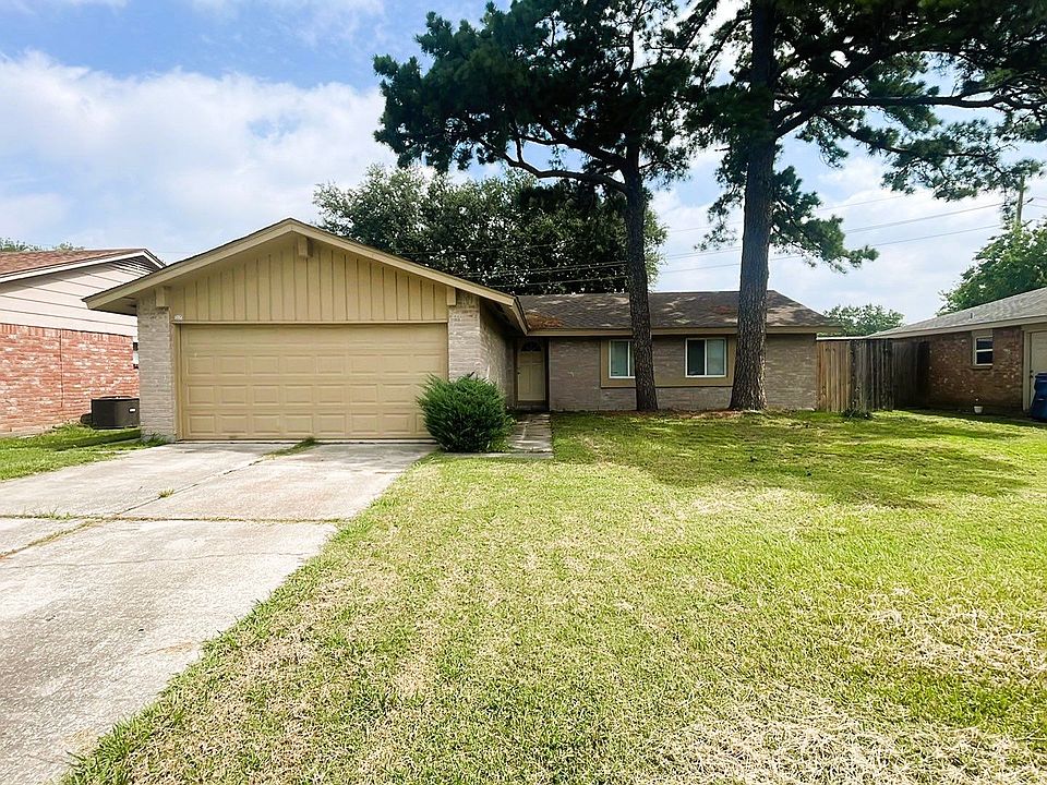 1st image of 7518 Crisp Wood Ln