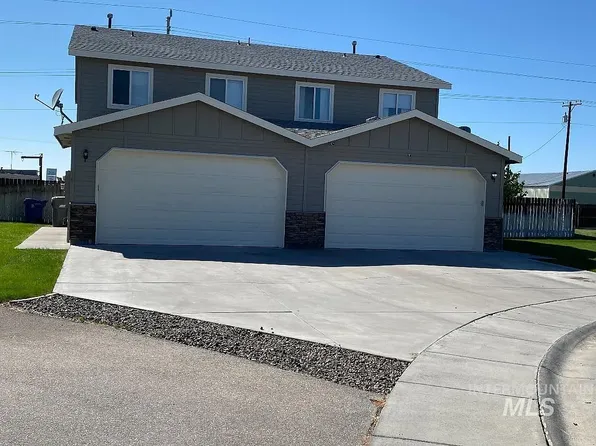 116 NE Lotus Ct #116, Mountain Home, ID 83647