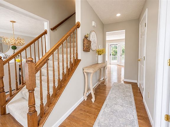 5th image of 8315 Reagan Dr
