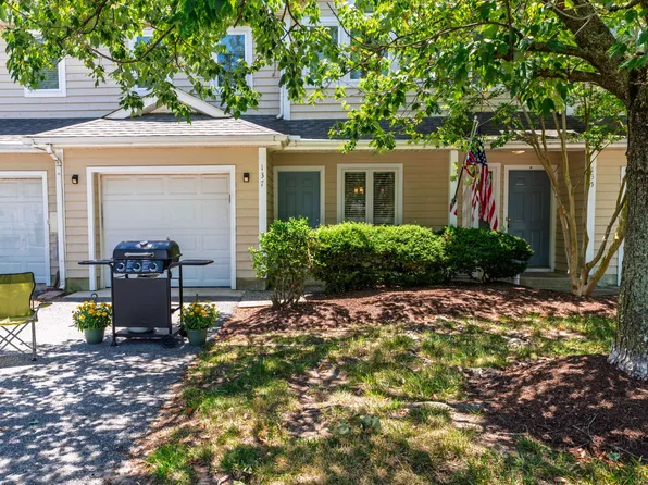 137 Lakeside Dr, Lewes, DE 19958