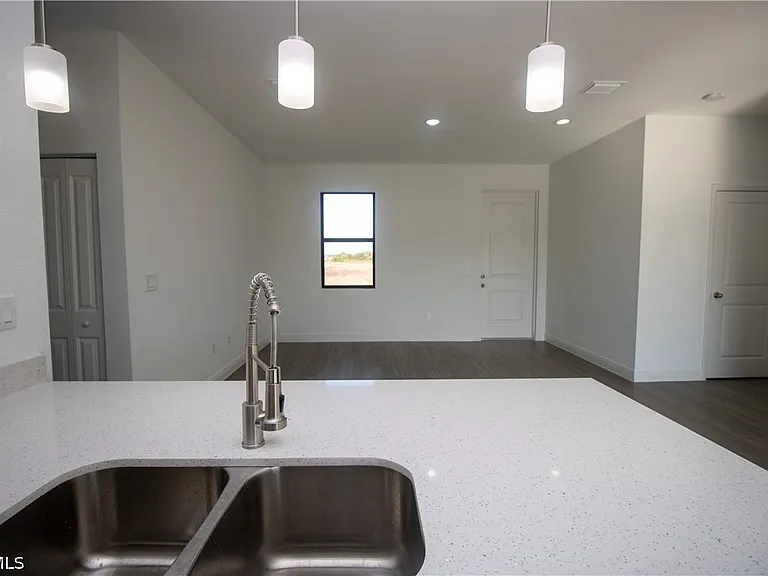 9004 W Justice Cir — Photo 16