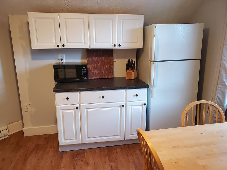 Kitchen, left side