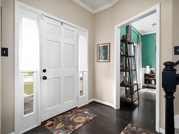 5th image of 311 Chadwick Pl