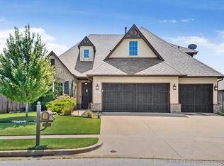 2114 W 117th Pl S, Jenks, OK 74037