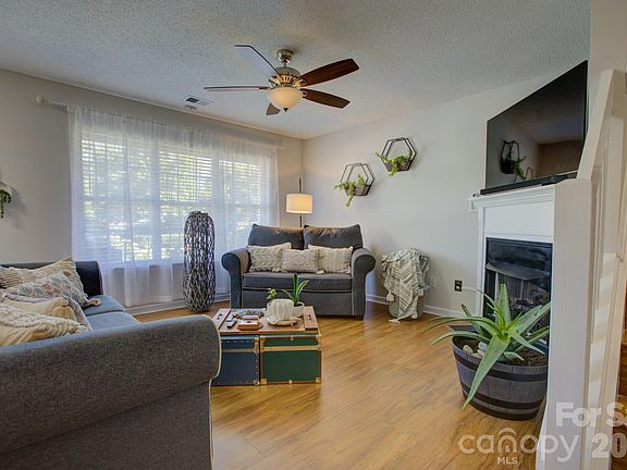 5th image of 12211 Hood Bend Ct
