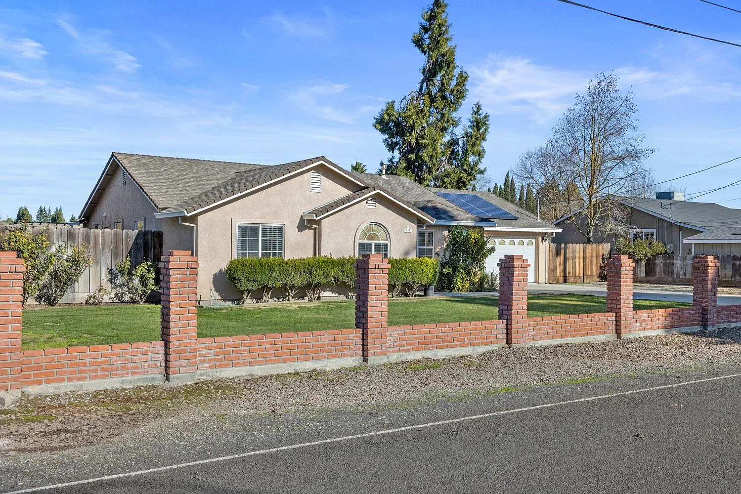 591 E Galin Rd photo 1