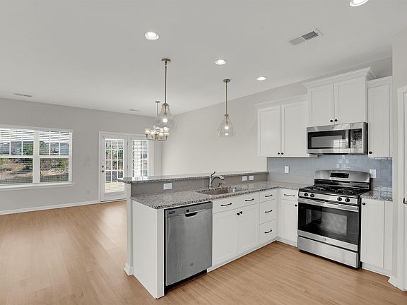 5th image of 748 N Pinewalk Way