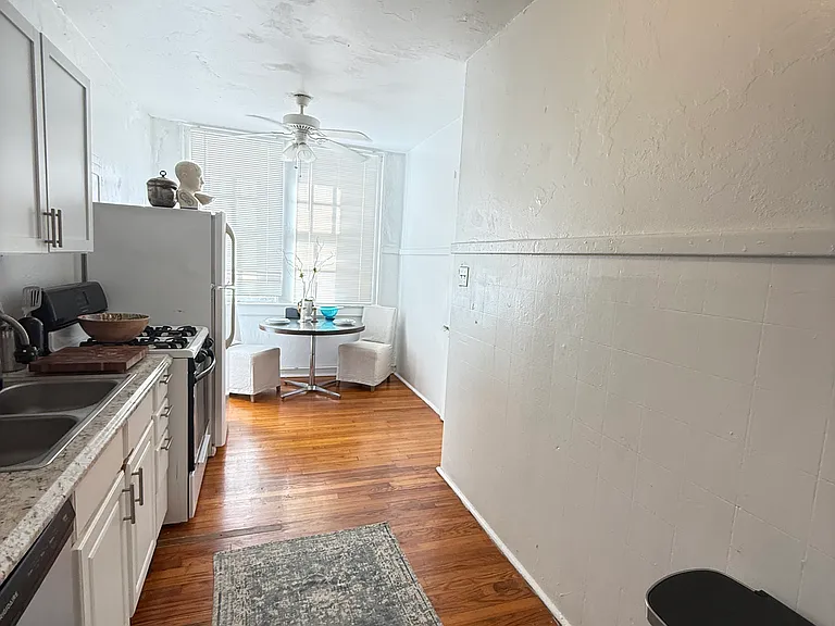 7825 Saint Charles Ave #D — Photo 11