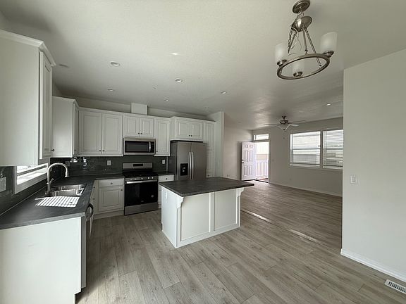 2nd image of 5 Schlitz Rd