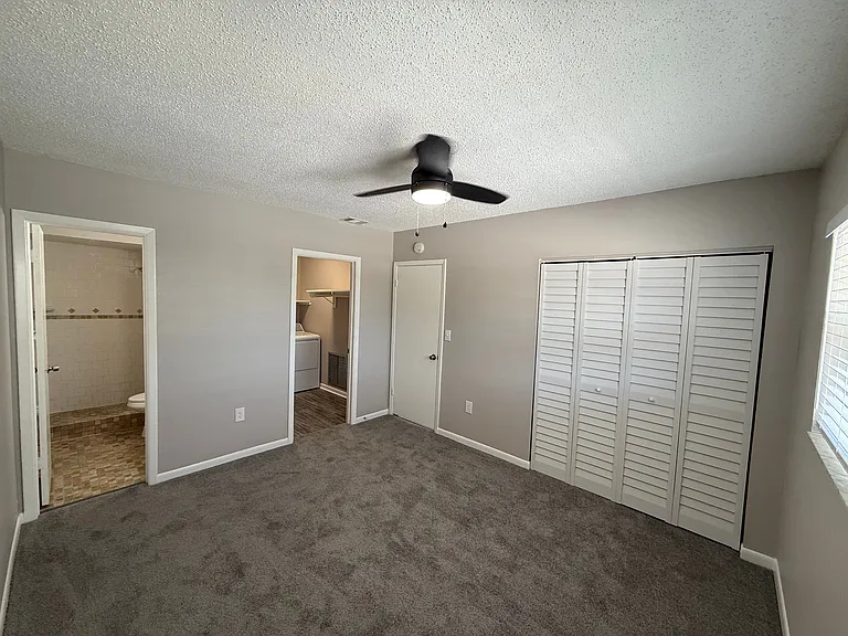 3305 Camelot Dr — Photo 14