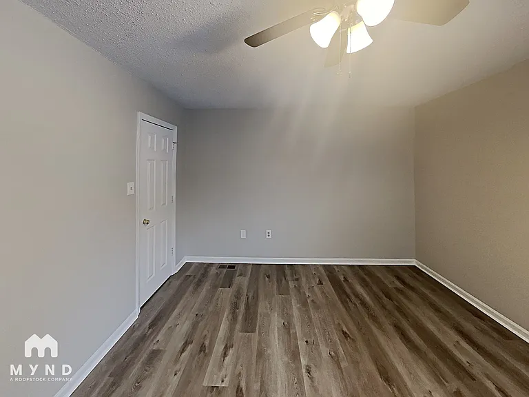 105 Mary Michael Ln — Photo 9