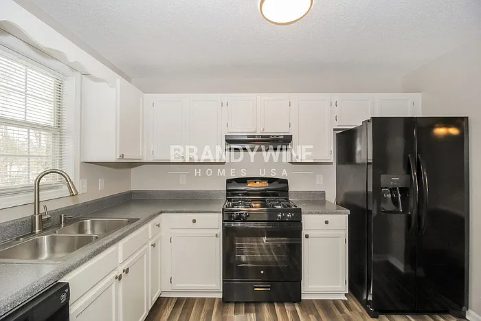 230 Brookside Dr — Photo 8