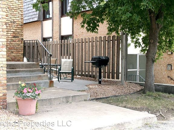 2nd image of 110 11th Ave S APT 204