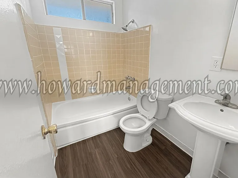 4256 Lindblade — Photo 22