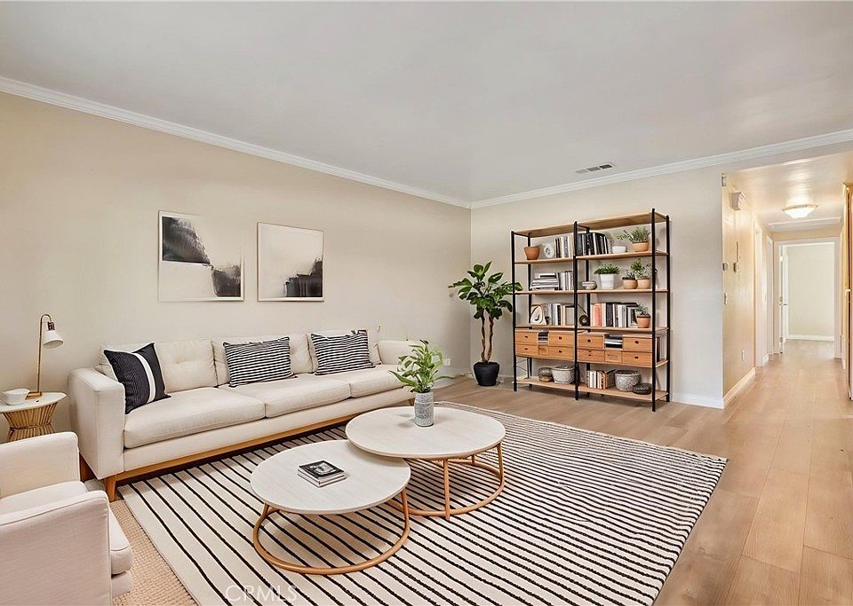 1st image of 2561 Gonzaga Ln