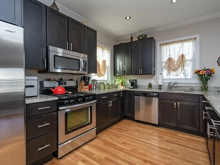 29 Plainfield St #3 — Photo 9