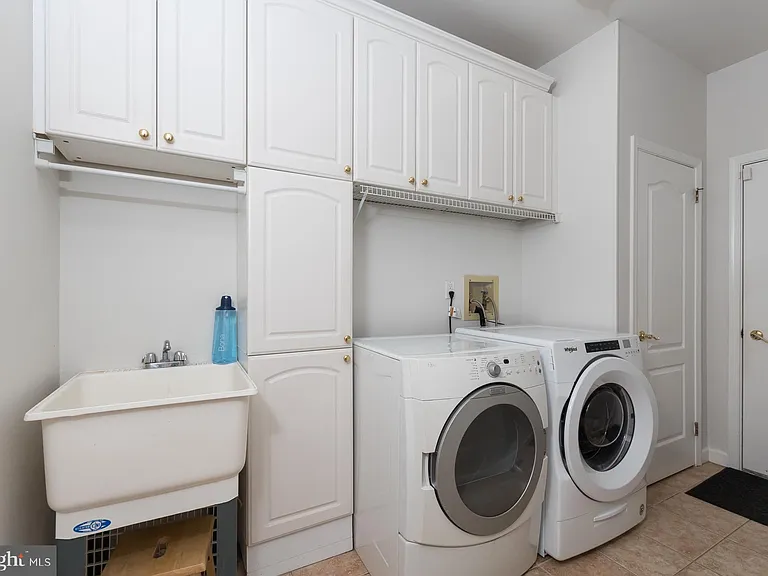 30 Leicester Ct — Photo 27