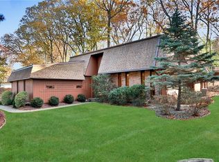 14 Stockbridge Ave, Suffern, NY 10901