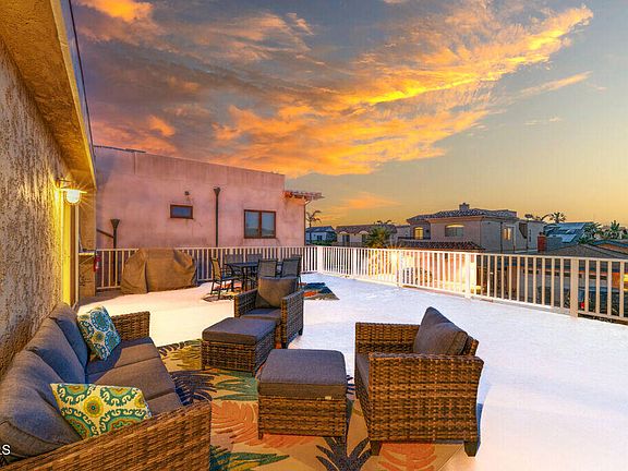 2nd image of 5003 Island View St