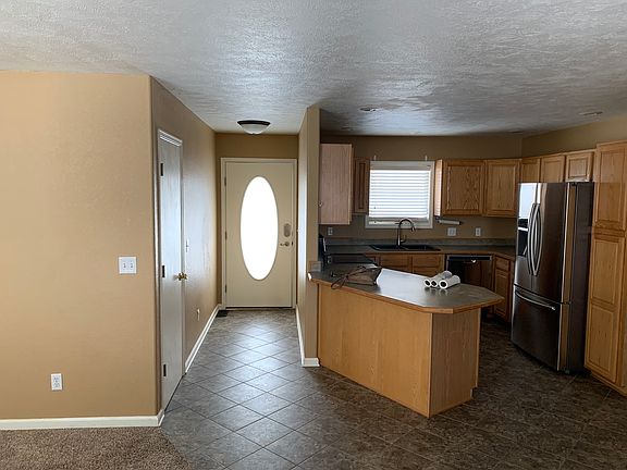 2nd image of 965 5th St