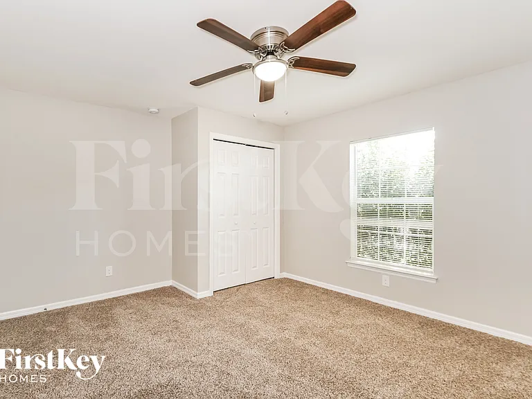 2934 NW 3rd Pl — Photo 13