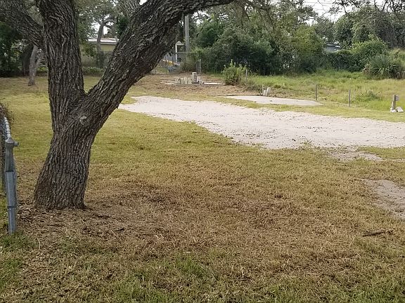 3rd image of 2011 Tule Park Dr