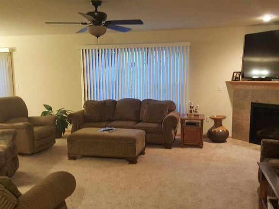 4th image of 2621 Parkfield Dr