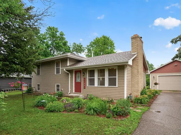 11461 Heather St NW, Coon Rapids, MN 55433