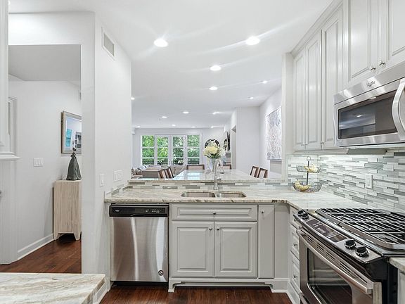 2nd image of 311 Chenal Woods Dr #311
