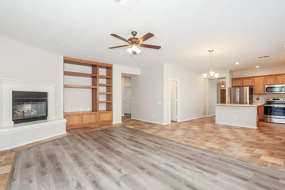 4 bed, 2.0 bath, 2198 sqft, $2,355 — Photo 3