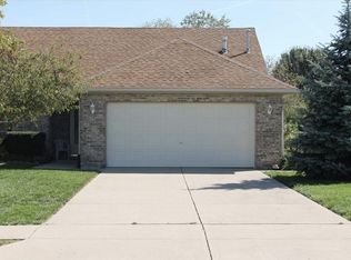 135 S Old Mill Rd, Englewood, OH 45322