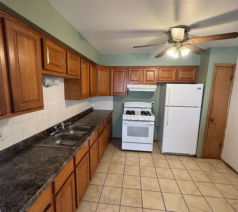 1st image of 3019 E Adams Ave APT 1