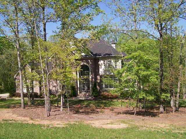 1st image of 796 Alberta Dr