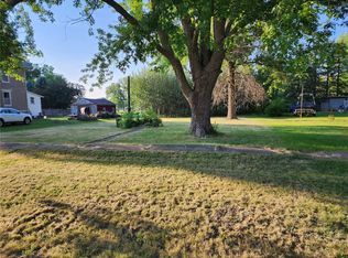 689 E Main St, Marengo, IA 52301