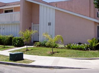 17271 Keelson Ln APT C, Huntington Beach, CA 92647