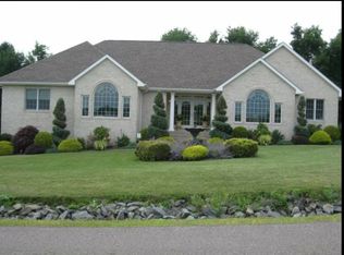14 Susan Dr, Scott Township, PA 18433