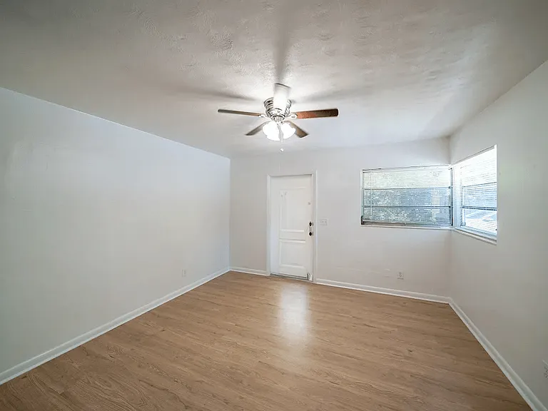 713-717-721 SW 13th Ave — Photo 14
