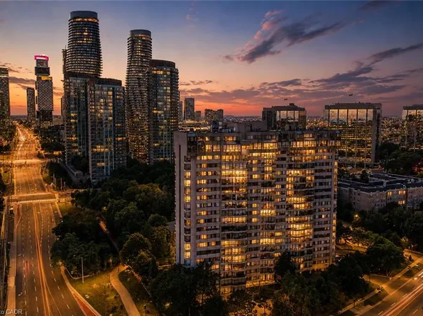 200 Robert Speck Pkwy #Penthouse 1, Mississauga, ON L4Z 1S3