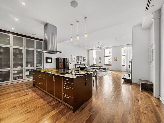 4th image of 22 Mercer St APT 3C