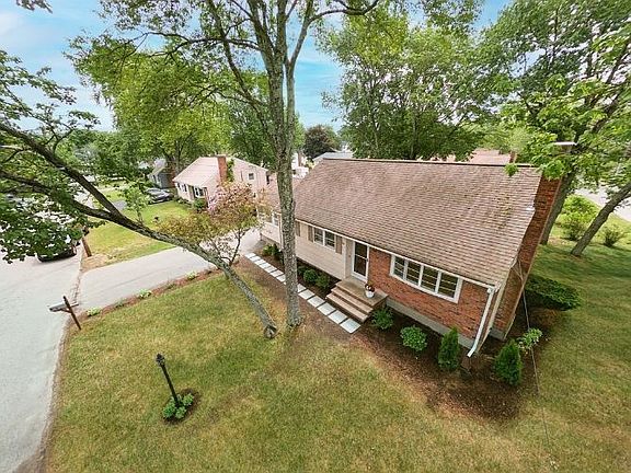 3rd image of 64 Almon Ave