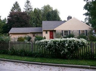 2 E Golf Club Ln, Paoli, PA 19301