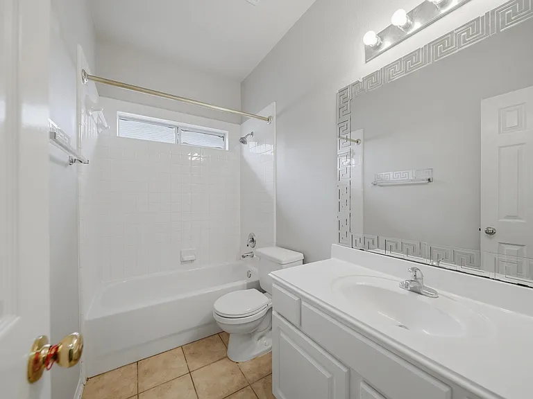 1631 Crescent Shores Ln — Photo 33