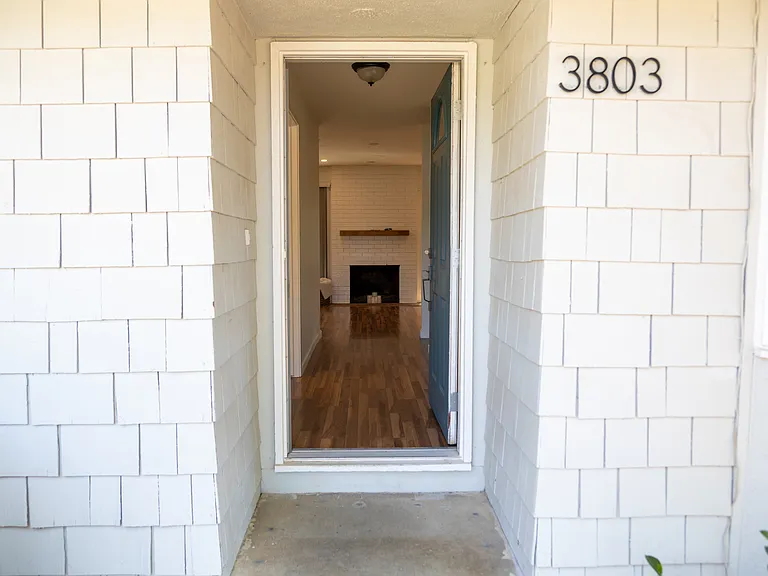 3803 Yellowstone Ct — Photo 8