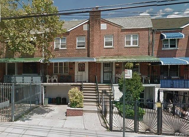 1st image of 1105 E 214th St