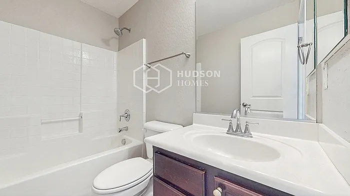 5805 S 27th Ln — Photo 14